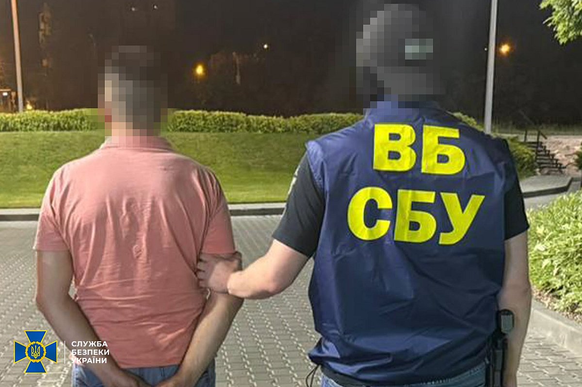 Замдиректора госпредприятия пытался дать сотруднику СБУ $50 тысяч, чтобы избежать тюрьмы