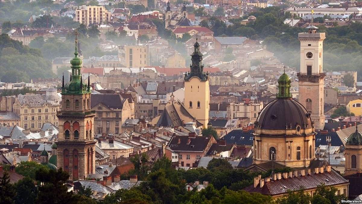 МИД Польши рекомендовал компаниям не инвестировать во Львов: названа причина