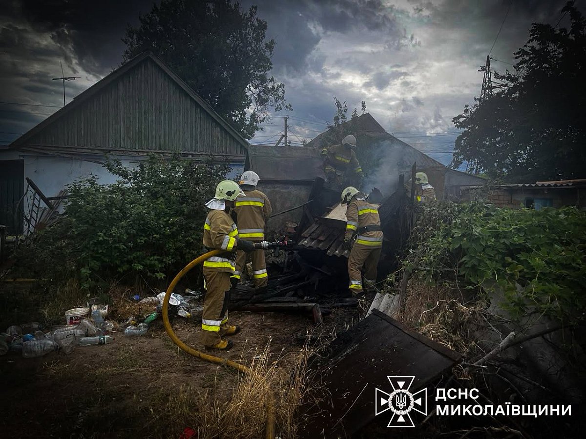 Спека та обстріл: за добу на Миколаївщині сталося 35 пожеж