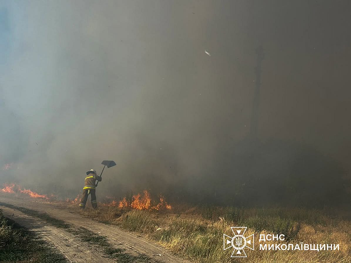 За сутки в Николаевской области произошло 42 пожара, два из них - из-за обстрелов