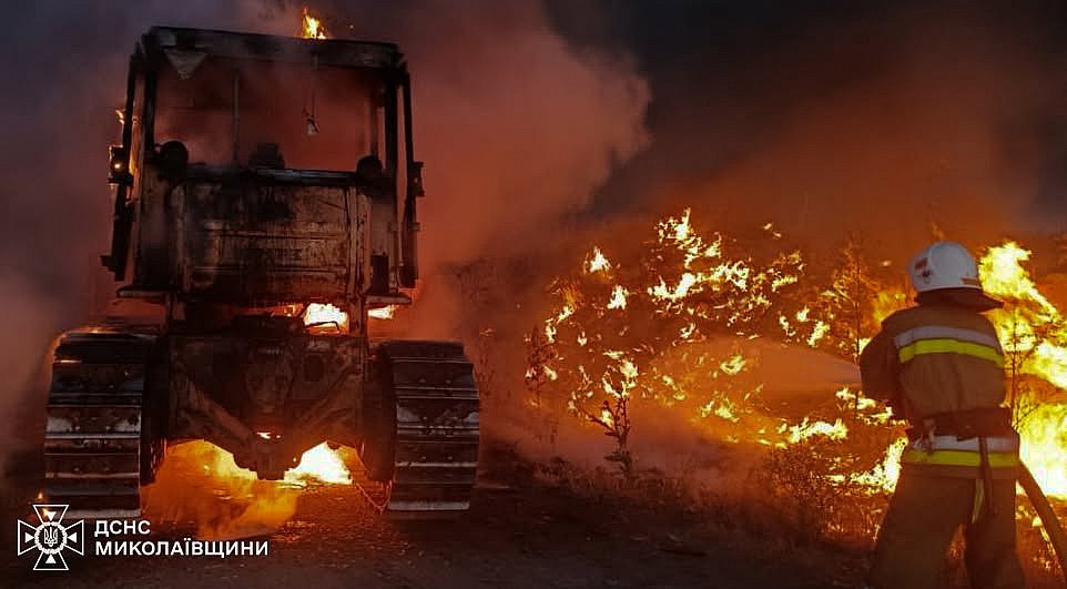 За сутки в Николаевской области произошло 42 пожара, два из них - из-за обстрелов
