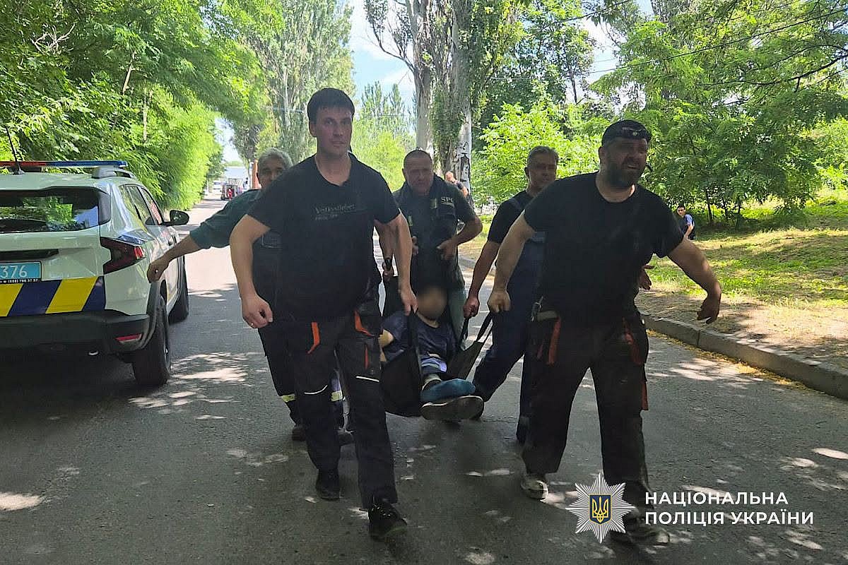 У Дніпрі внаслідок ракетного удару загинули четверо людей, є постраждалі