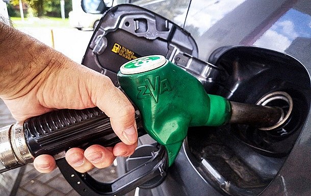 В регионах России массово вводят лимиты на продажу бензина и дизеля