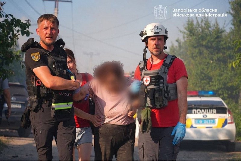 Росія атакувала Запоріжжя авіабомбами: загинули двоє, поранено 15 людей