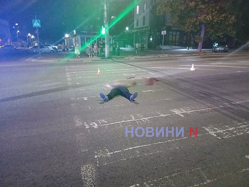 В Николаеве в машине на ходу произошла стрельба: убиты два человека (фото 18+)