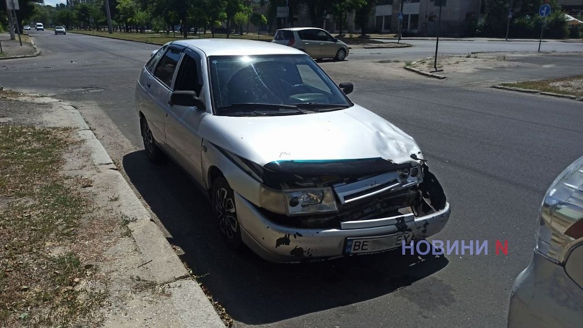 Такси врезалось в «Ладу» в Николаеве: пострадала пассажирка