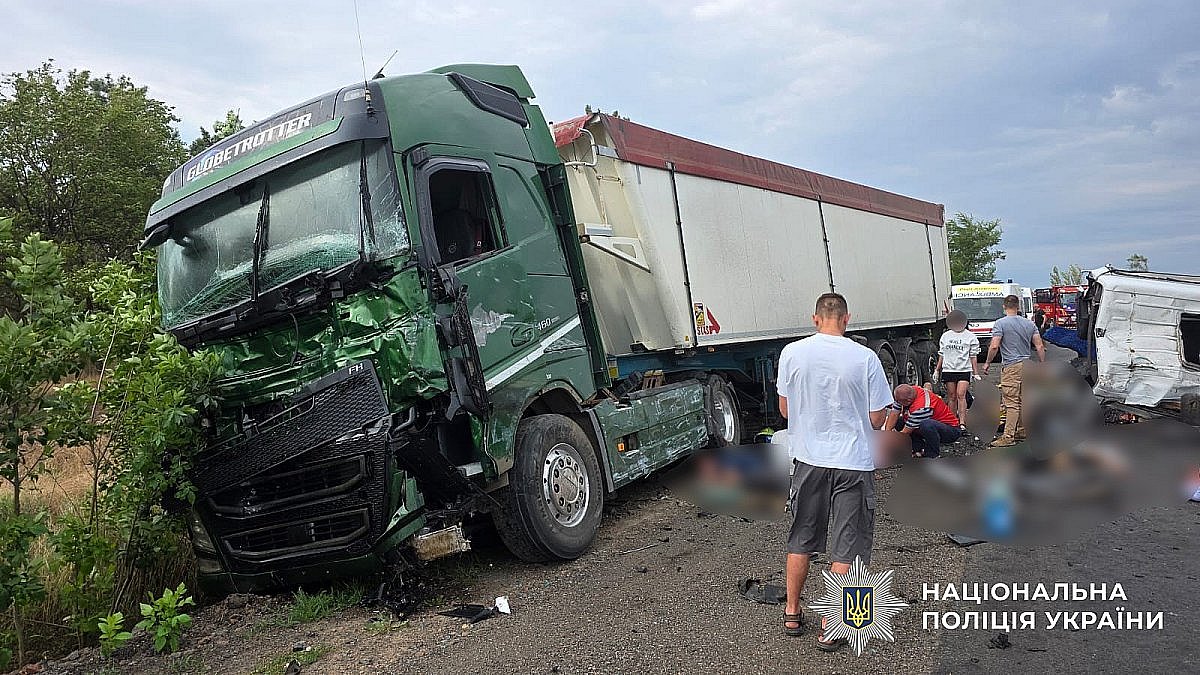 Винуватцю смертельної ДТП із 12 загиблими під Миколаєвом оголосили про підозру