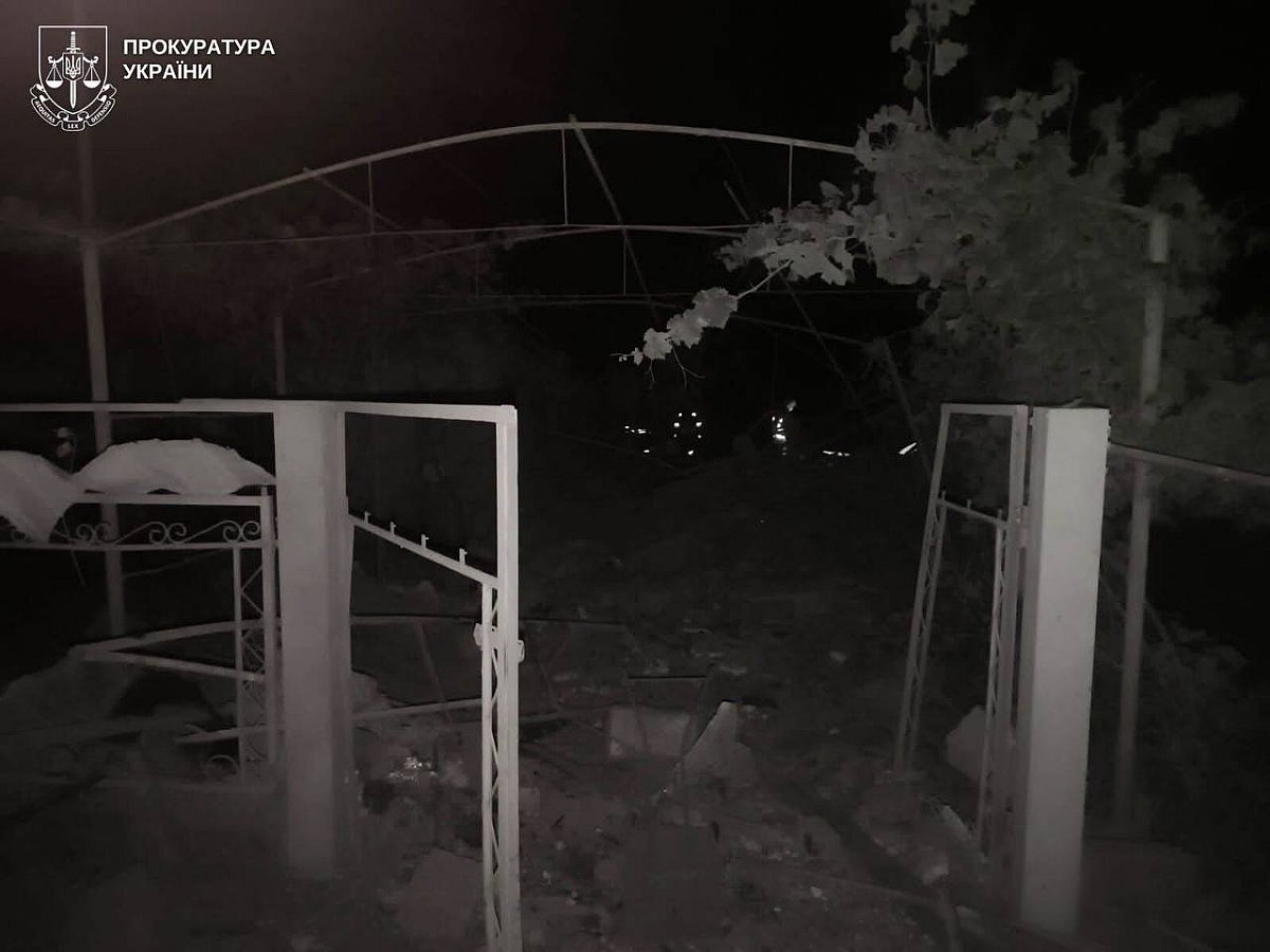 Загибель мами з донькою від удару КАБ у Миколаївській області: поліція документує наслідки