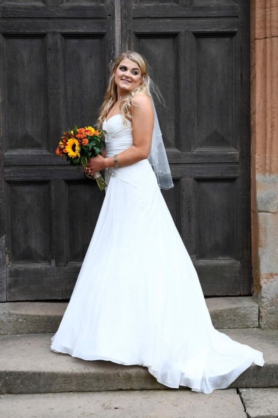 Невеста хотела выглядеть красиво на своей свадьбе. 4 месяца и 30 килограммов спустя её не узнать!