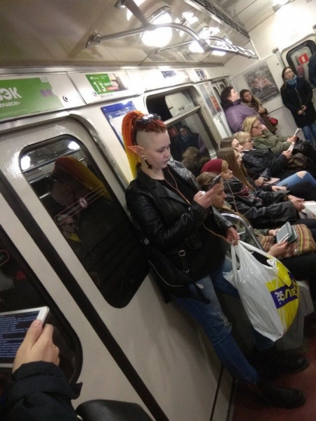 19 подтверждений, что в метро можно встретить уникальных персонажей