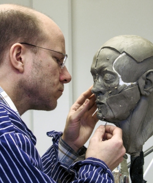 Учёный восстановил внешность человека, жившего 1300 лет назад. И он улыбается!