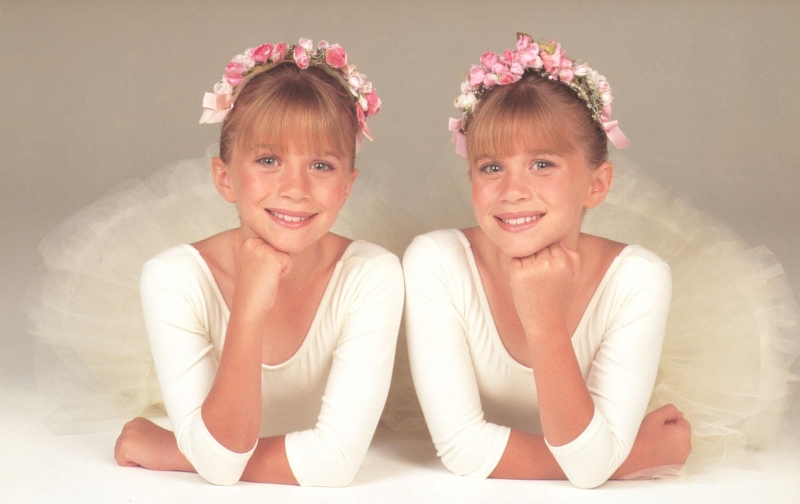 Трансформация стиля Мэри-Кейт и Эшли Олсен с детства до сегодняшнего дня