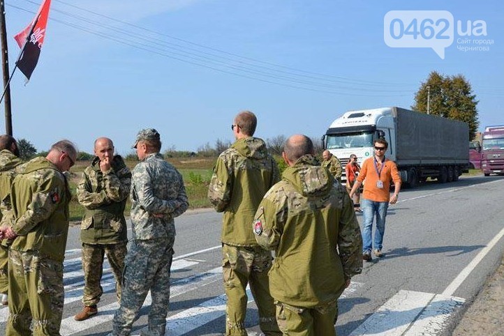 В Черниговской области «Правый сектор» перекрыл границу с Россией. ФОТО