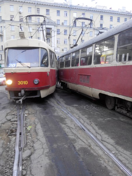 В Харькове столкнулись трамваи. ФОТО