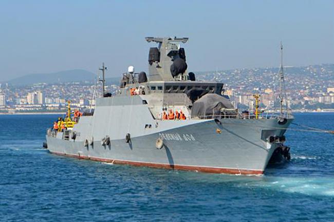 В Крым прислали новые ракетные корабли \"Серпухов\" и \"Зеленый Дол\". ФОТО