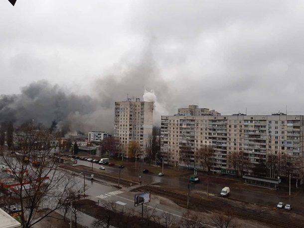 В Харькове ракета попала в здание горсовета (ВИДЕО)