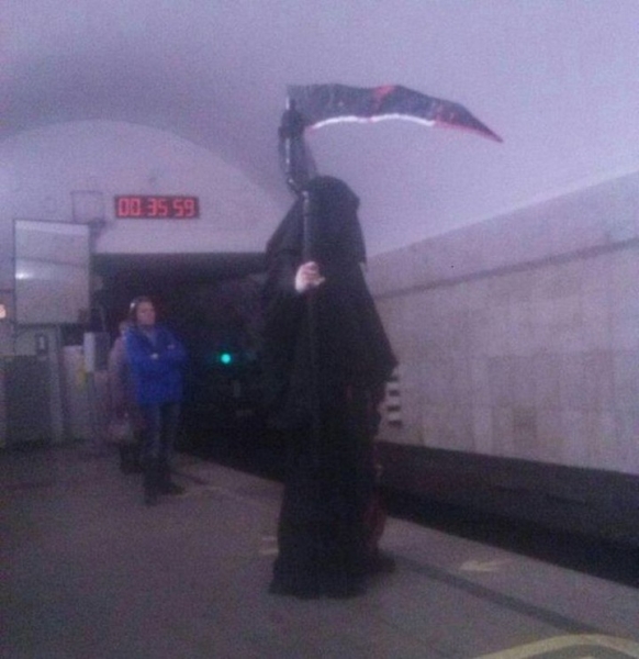 15 подтверждений того, что в метро можно встретить очень необычных людей