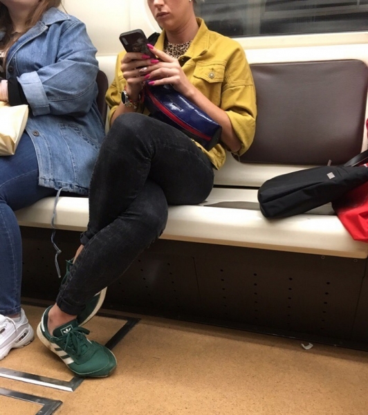 15 подтверждений того, что в метро можно встретить очень необычных людей
