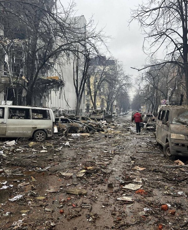 Появились фото и видео разрушенного Харькова 