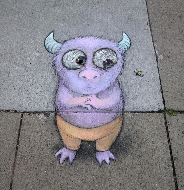 Уличный художник, который украшает улицы меловыми рисунками 