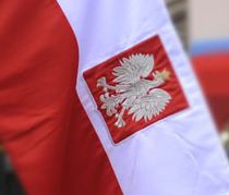 В Польше тысячи людей пикетируют канцелярию премьера