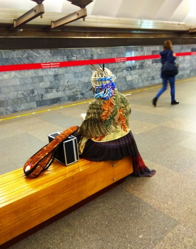 Чудаки в метро (фото)