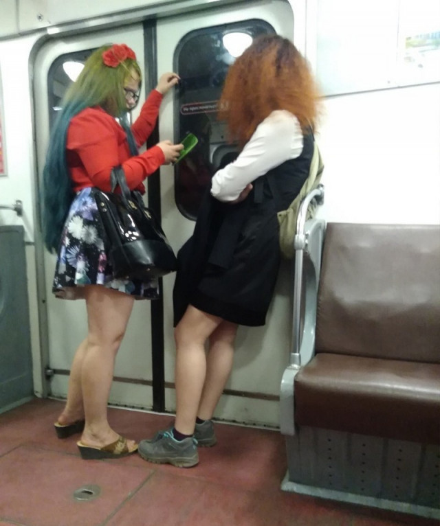 Чудаки в метро (фото)