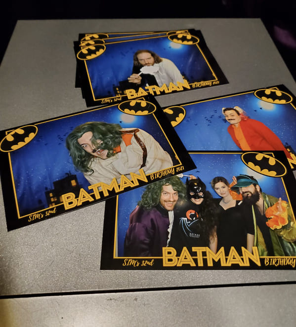 Парень фанатки Бэтмена устроил тематическую вечеринку в честь её дня рождения, о которой она всегда мечтала