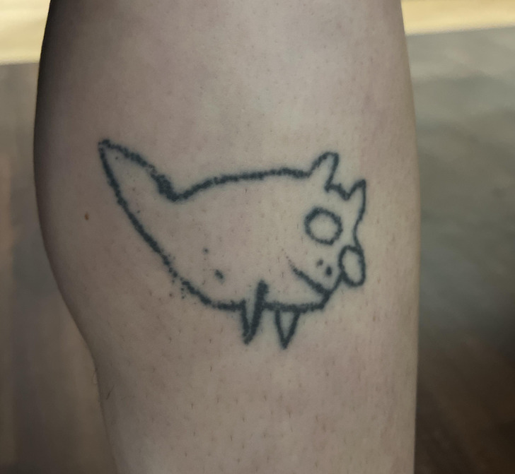 19 человек показали свои татуировки, которые объединяет одна фраза: «Это полное фиаско!»