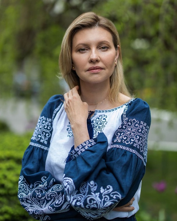 Елена Зеленская восхитила украинцев щемящим постом о вышиванке (ФОТО)