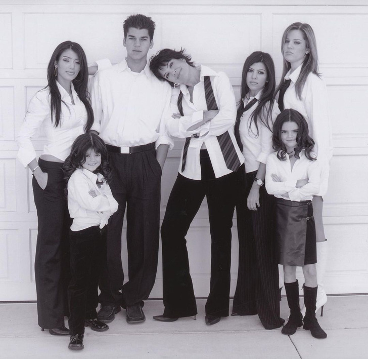 Как мама Ким Кардашьян и Кайли Дженнер поставила на ноги шестерых детей и построила семейную бизнес-империю с нуля