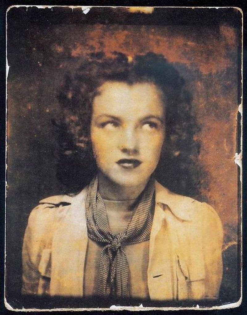 В Сети показали, как выглядела Мэрилин Монро в 12 лет. Фото
