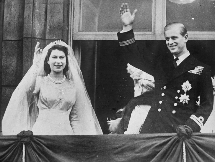16 доказательств того, что королева Елизавета II — образец английского юмора