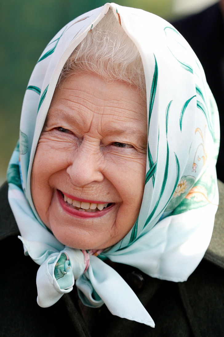 16 доказательств того, что королева Елизавета II — образец английского юмора