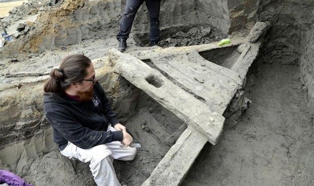 Археологи раскопали древний римский корабль в шахте. Фото