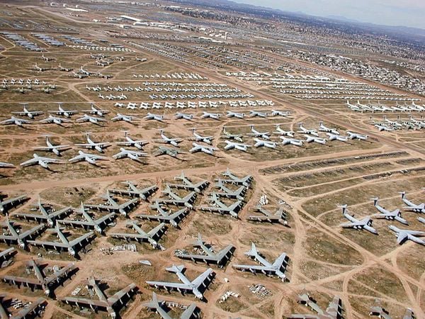 Так выглядит самое большое в мире кладбище самолетов. Фото