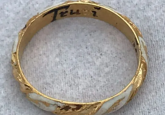 В Британии случайно нашли уникальное кольцо Шекспира