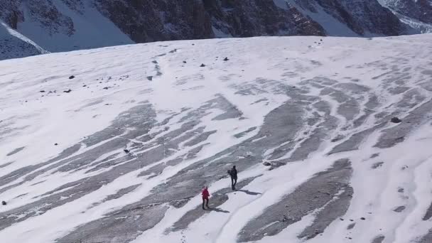 Женщина провела 32 года в одиночку на леднике. Фото