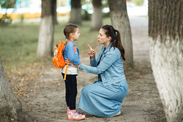 17 установок радянського виховання, які вже давно застаріли, але багато хто так і не може від них відмовитися