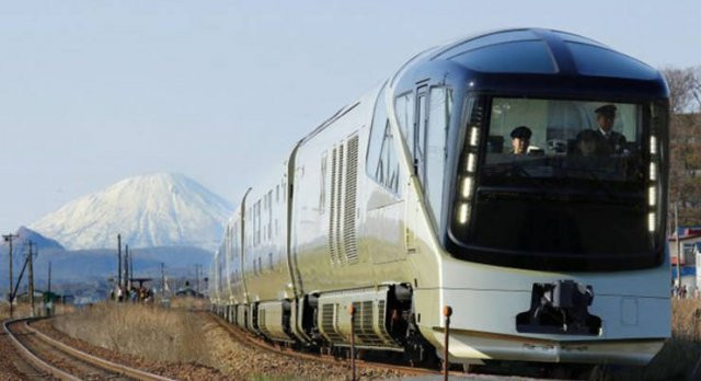 Найрозкішніший поїзд у світі (фото)