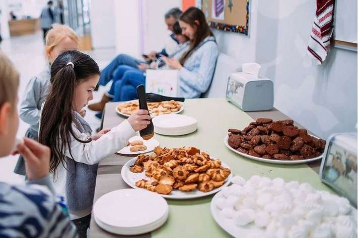 Що їдять діти президента: ЗМІ показали їдальню найдорожчою приватною школою Києва.  Фото