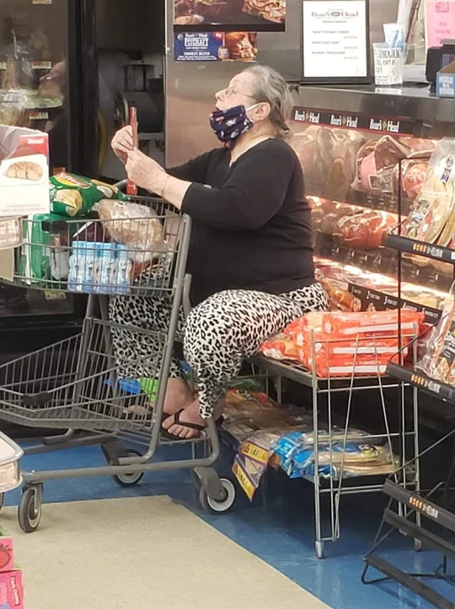 Чудаки и чудачества в Walmart (фото)