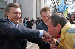 Януковичу уже не нужна Партия регионов