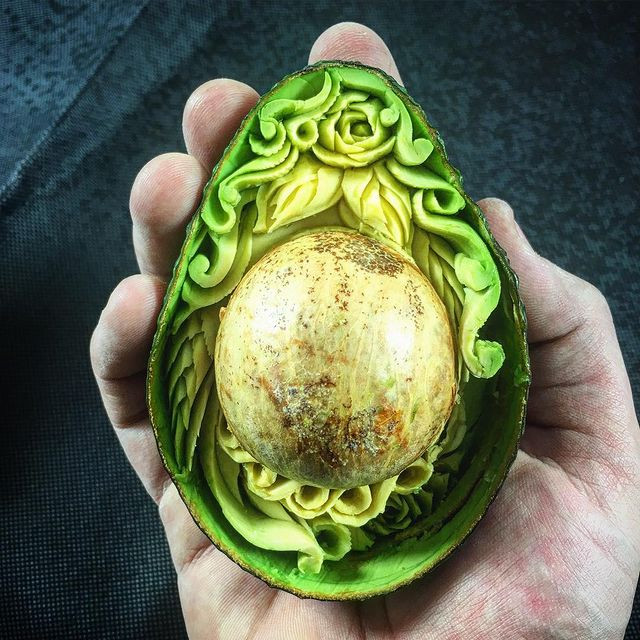 Изысканные авокадо Даниэля Баррези (фото)