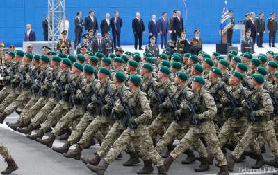 День Независимости: яркие кадры военного парада в Киеве. Фото