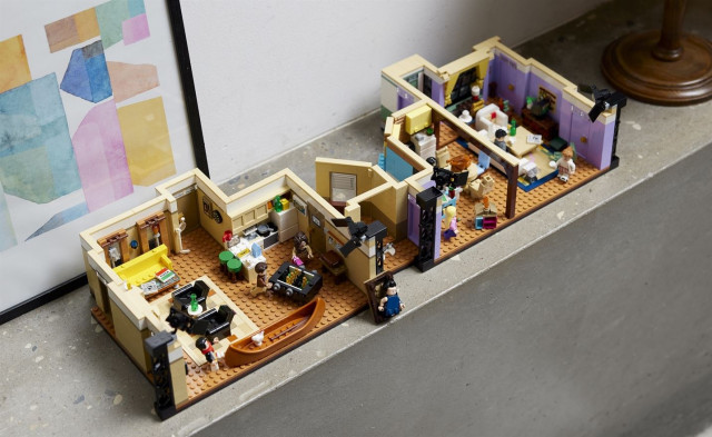 LEGO випускає набір із 2048 деталей, присвячений серіалу "Друзі", і в ньому є дві квартири (фото)