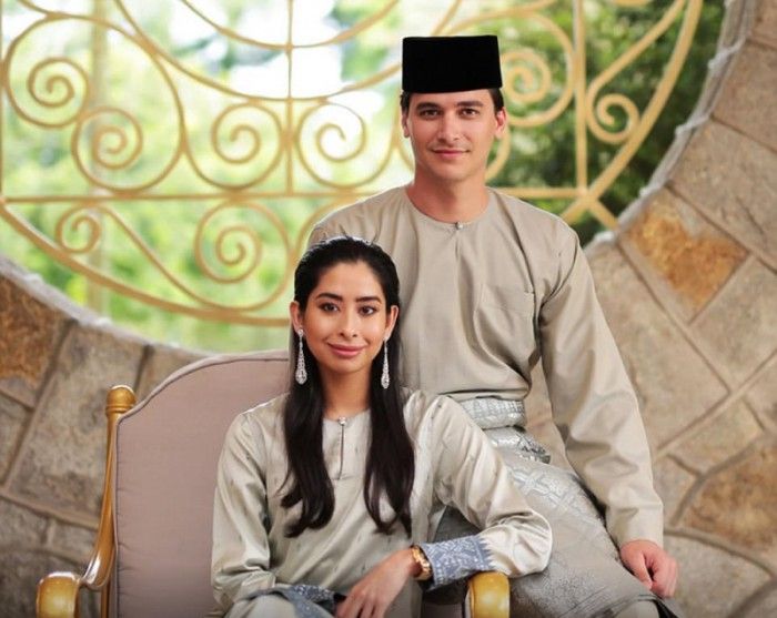 Малазийская принцесса Тунку Тун Амина вышла замуж за голландского менеджера