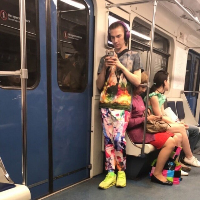Дивні та несподівані пасажири метро (ФОТО)