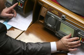 Депутаты переголосуют проект продления полномочий ВР и президента