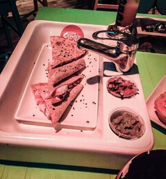 Новые фотографии с примерами безбашенной подачи блюд (ФОТО)